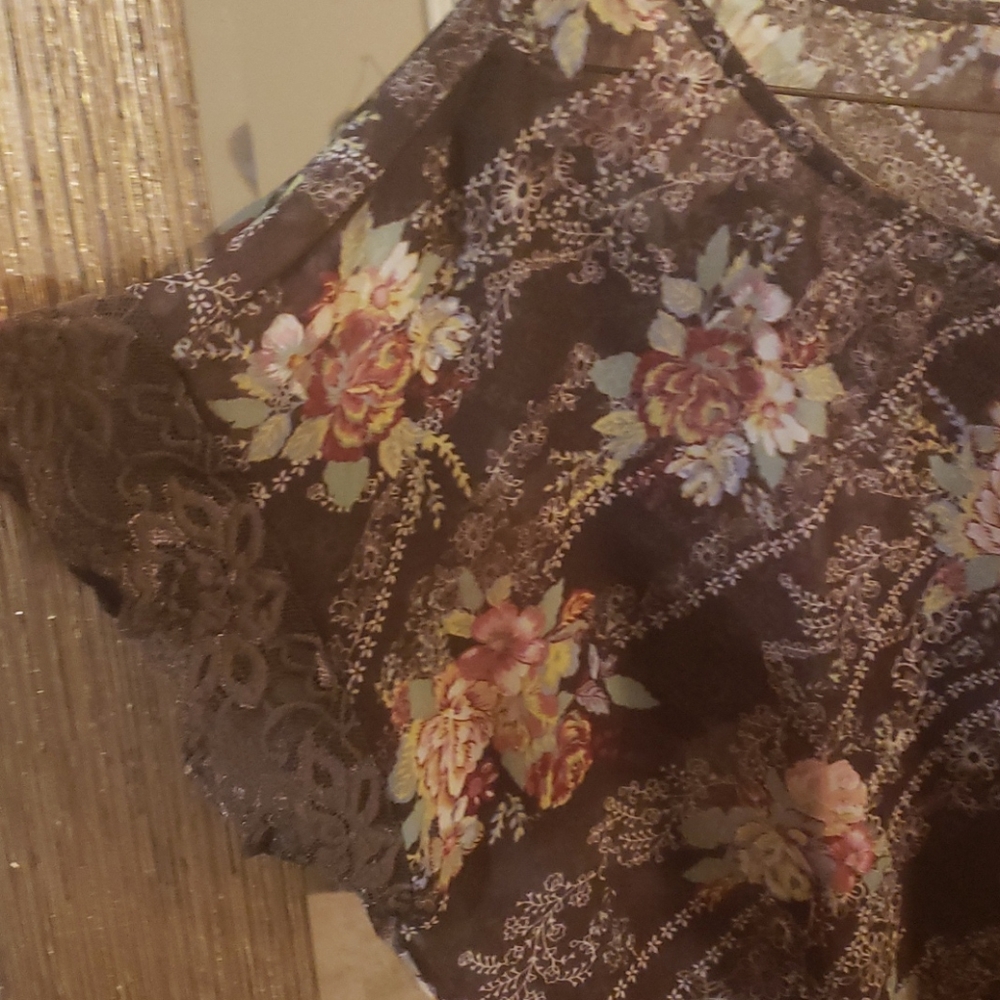 Medium-Top - Picture 3 of 4